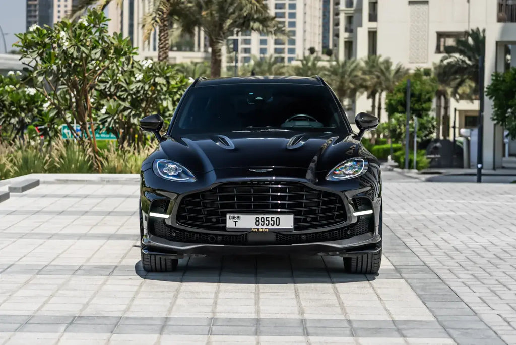 Aston Martin DBX 707