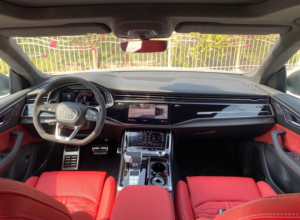 AUDI RSQ8