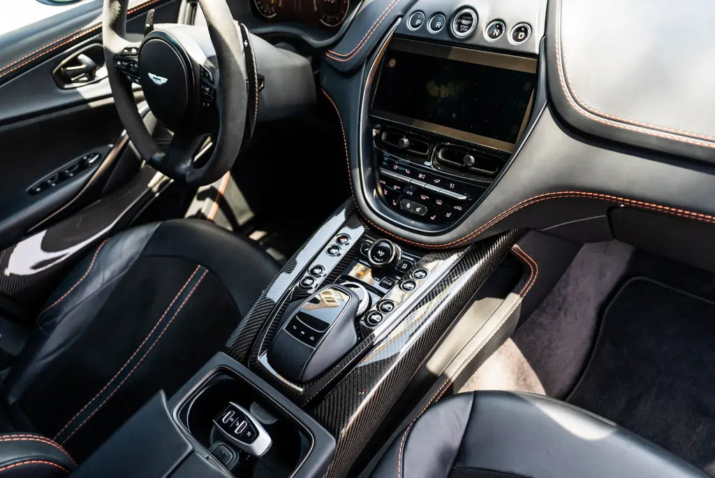 Aston Martin DBX 707