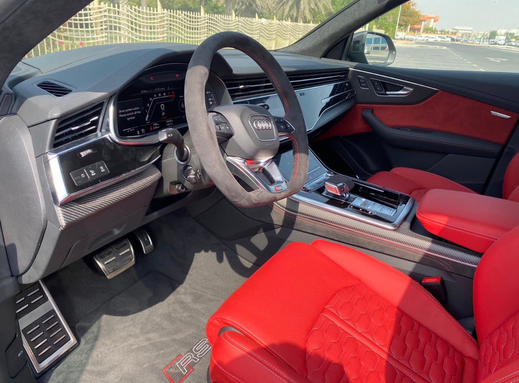 AUDI RSQ8