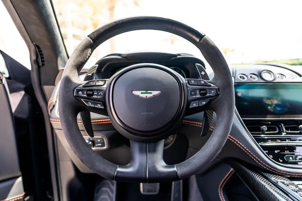 Aston Martin DBX 707