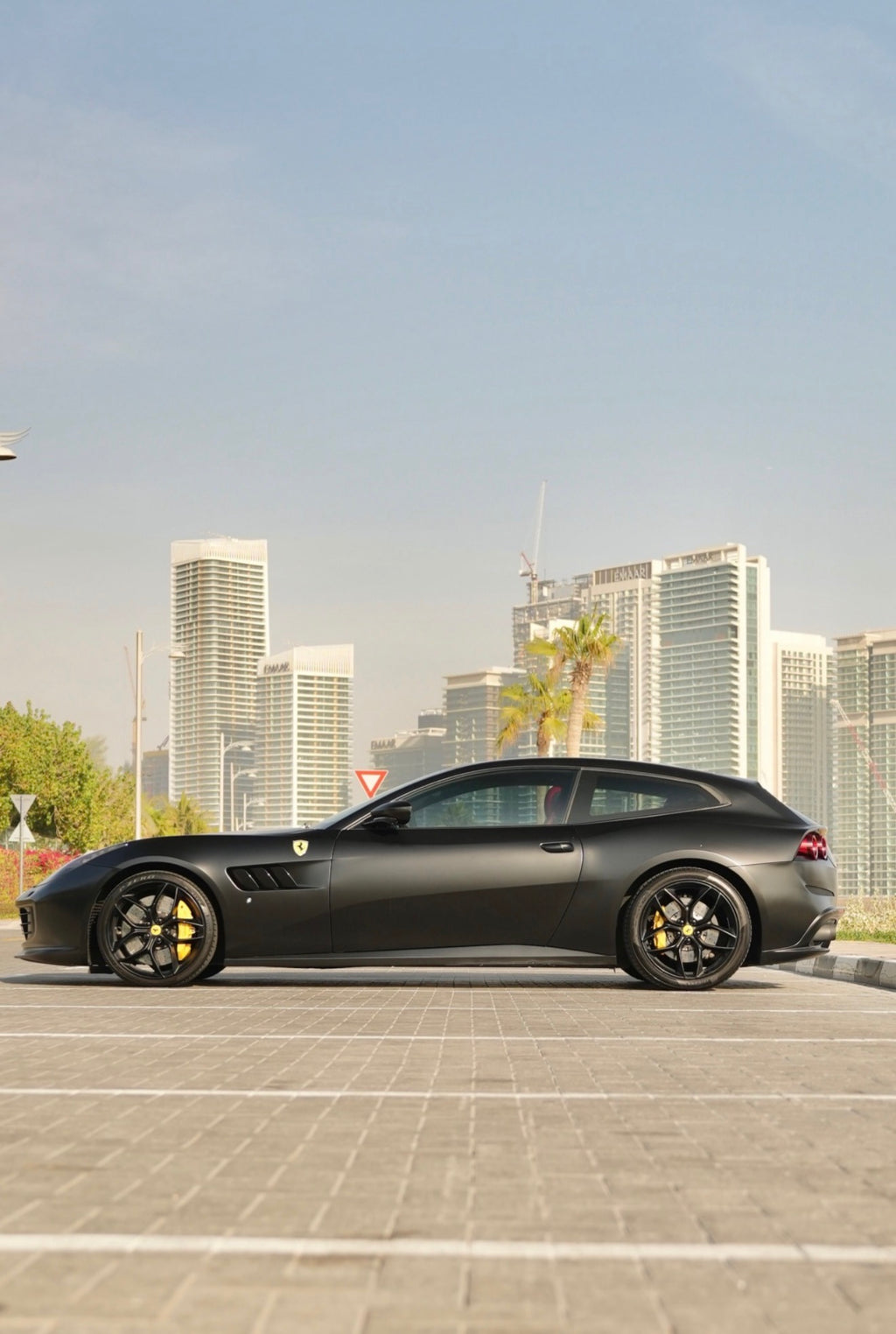 Ferrari GTC4