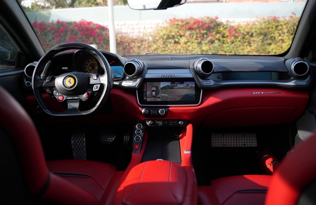 Ferrari GTC4