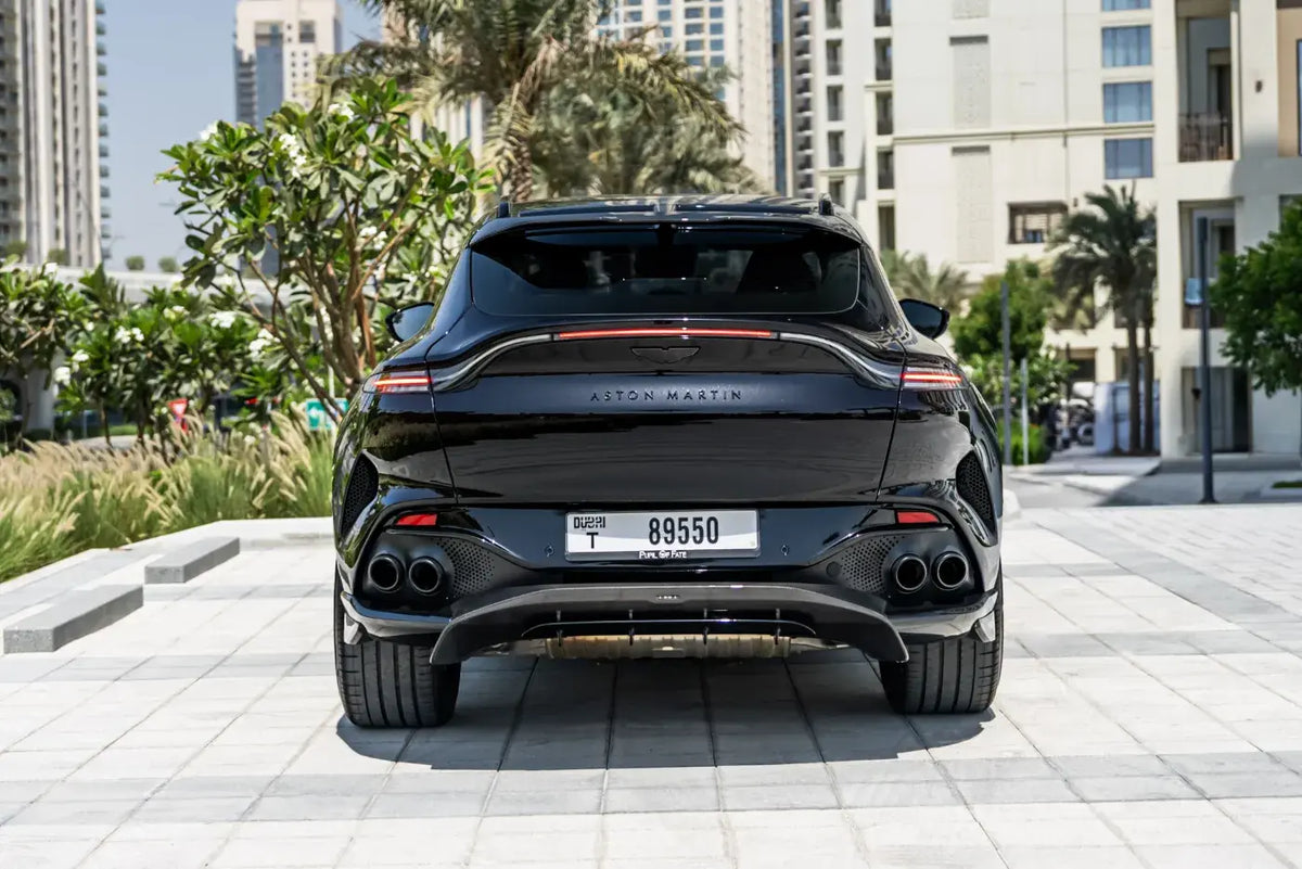 Aston Martin DBX 707