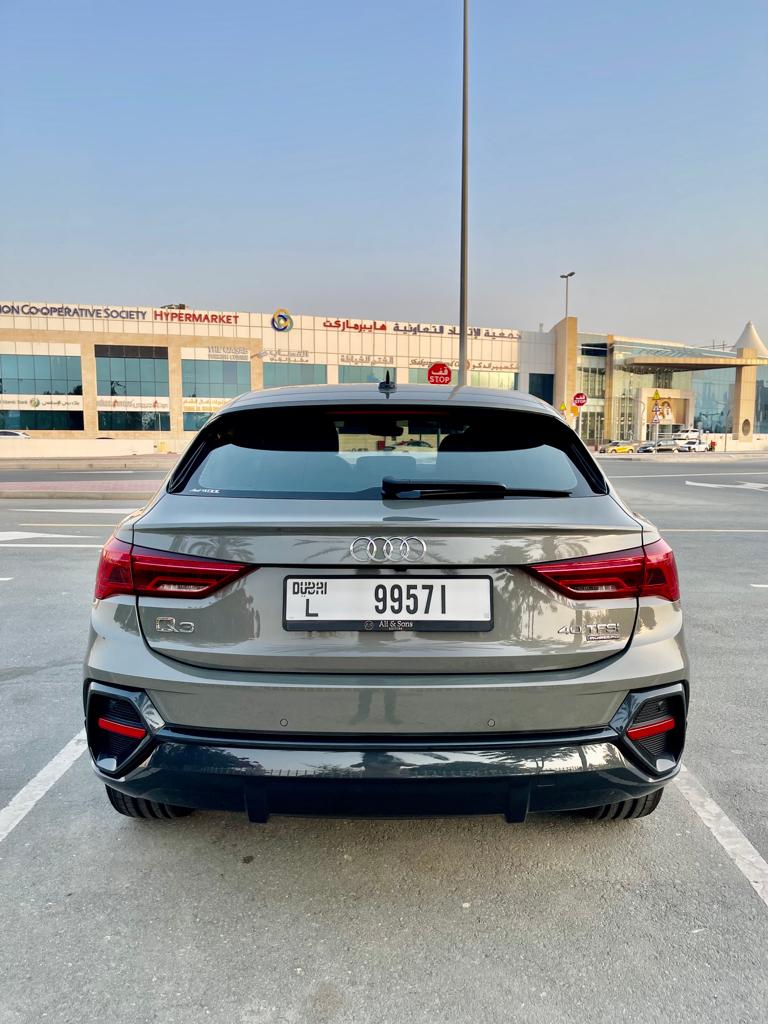 AUDI Q3